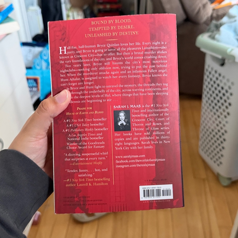 Sarah J. Maas - Crescent City (Red & Gold) - Picture 4 of 4